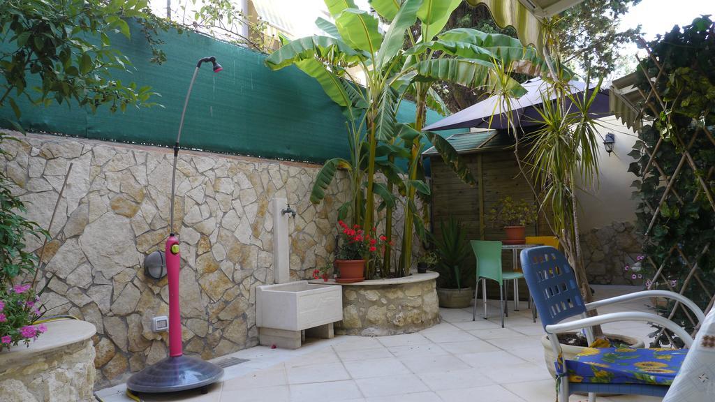 Bed and Breakfast Marina Poetto Cagliari Esterno foto